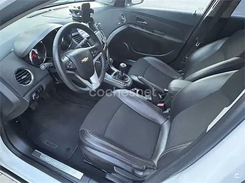 Usado Chevrolet Cruze LTZ 141 CV (103 kW) 2013 Blanco Berlina