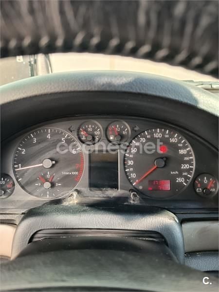 Usado Audi A4 150 CV (110 kW) 1999 Gris / plata Berlina