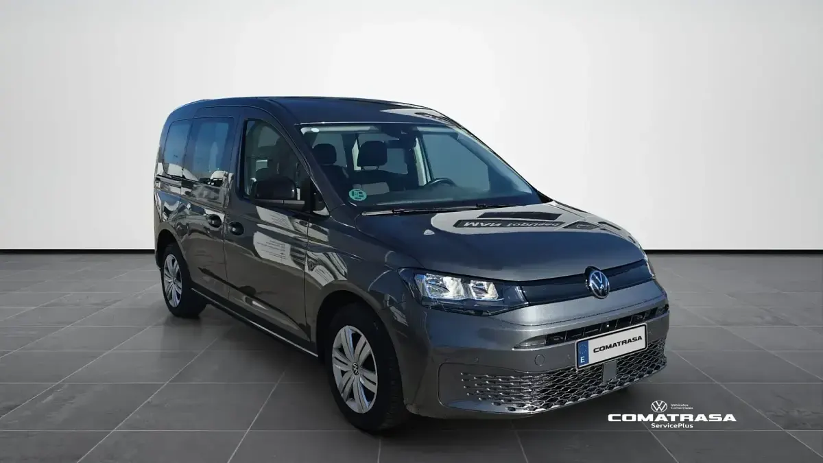Usado VW Caddy 102 CV (75 kW) 2025 Gris Monovolumen