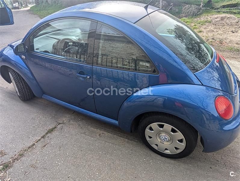 Occasion VW New Beetle 102 ch (75 kW) 2002 Bleue Citadine