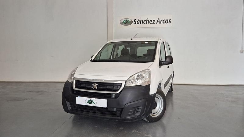 Blanco Usado 2017 Peugeot Partner Tepee Access Monovolumen | 11.700 € (Un poco caro) - Imagen 1/4