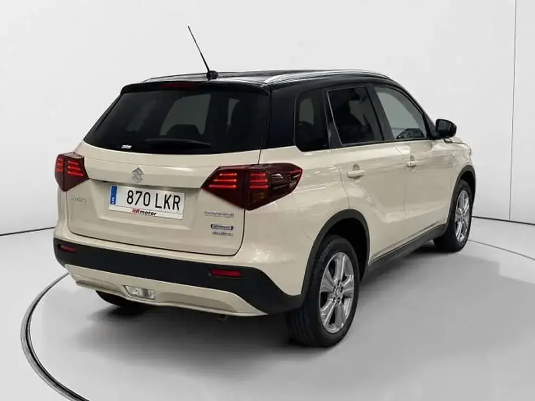 Usado Suzuki Vitara 129 CV (94 kW) 2020 Beige SUV