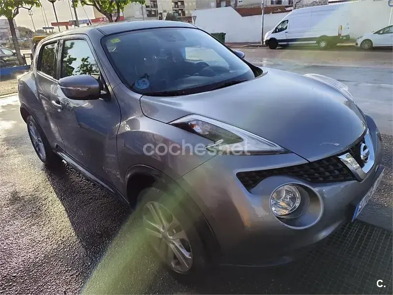 Usado Nissan Juke Acenta 110 CV (80 kW) 2015 Gris / plata SUV