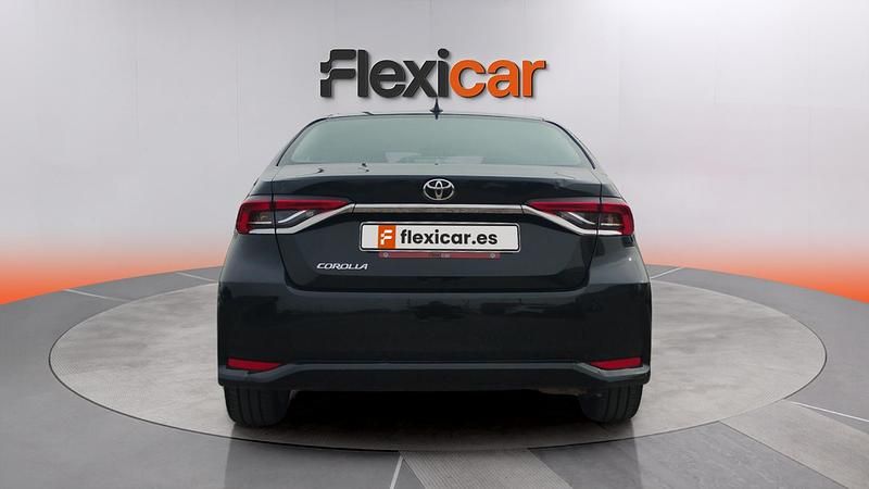 Usado Toyota Corolla Active 125 CV (91 kW) 2023 Negro Berlina