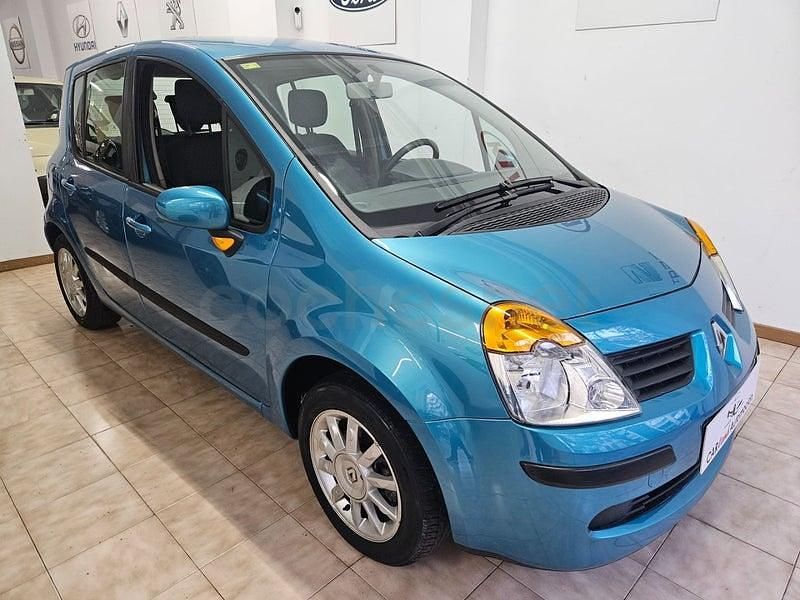 Usado Renault Modus Dynamique 80 CV (58 kW) 2005 Azul Monovolumen
