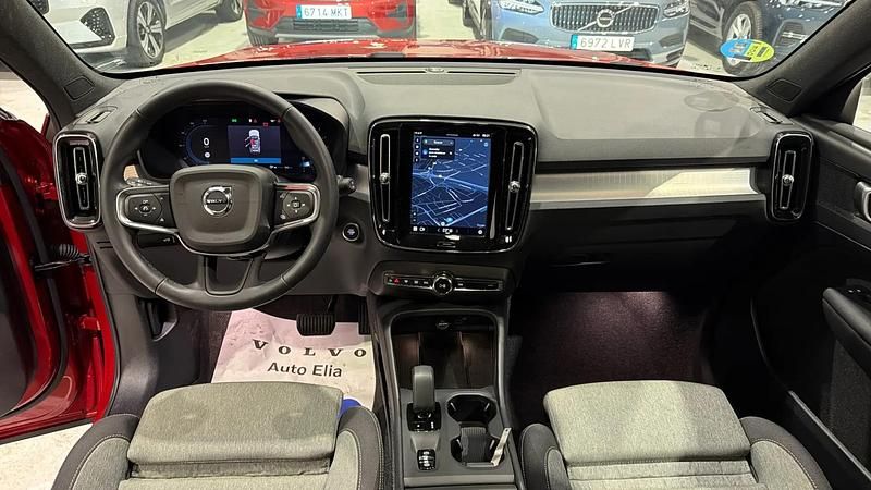 Usado Volvo XC40 Core 163 CV (119 kW) 2024 SUV