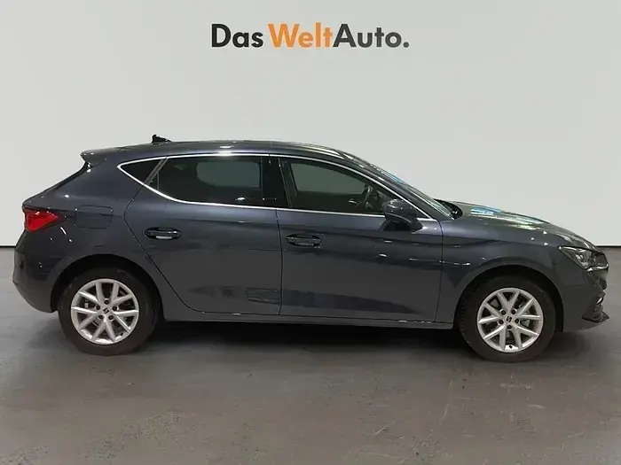 Usado Seat Leon Style 116 CV (85 kW) 2025 Gris Berlina