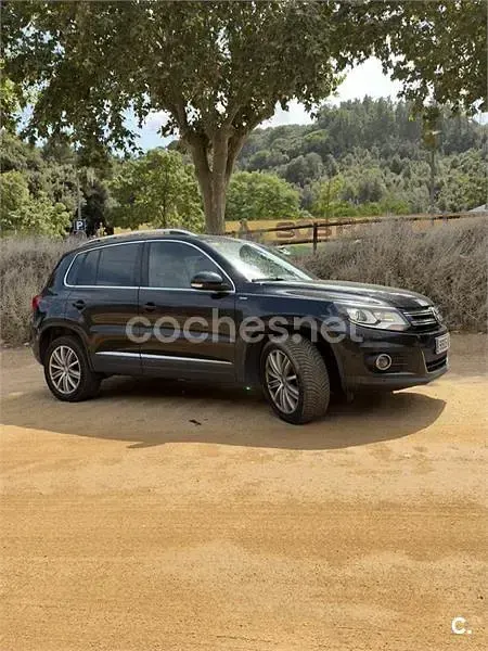 Usado VW Tiguan Business 140 CV (102 kW) 2014 Negro SUV