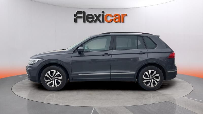 Usado VW Tiguan Life 150 CV (110 kW) 2021 Gris SUV