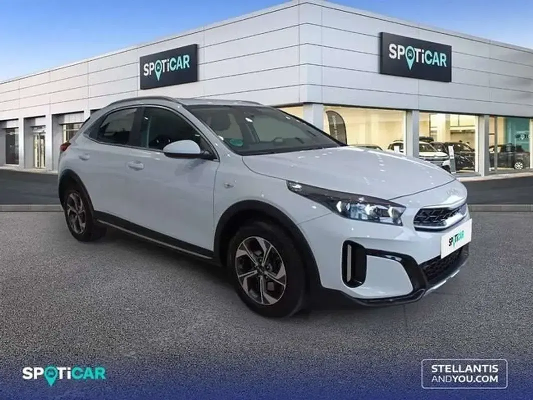 Usado Kia XCeed 101 CV (74 kW) 2024 Blanco SUV