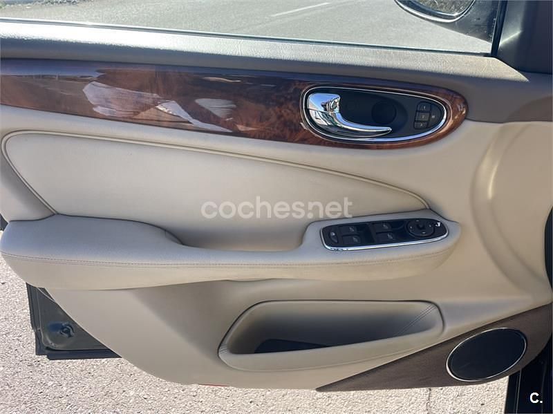 Usado Jaguar XJ6 Executive 204 CV (150 kW) 2006 Verde Berlina