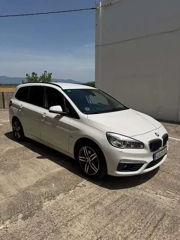Usado BMW 216 Gran Tourer 116 CV (85 kW) 2018 Blanco Monovolumen