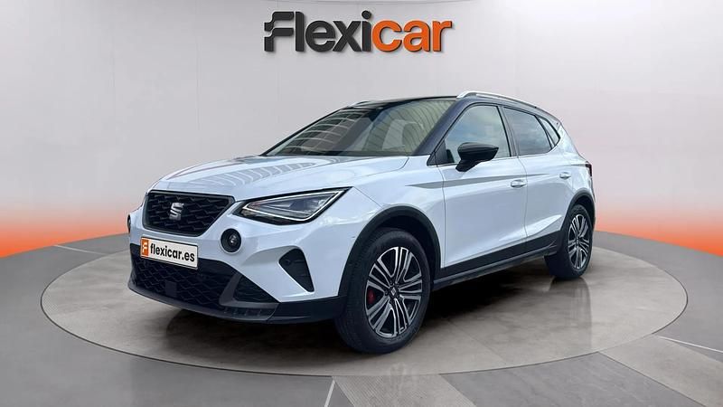 Usado Seat Arona FR 116 CV (85 kW) 2024 Blanco SUV