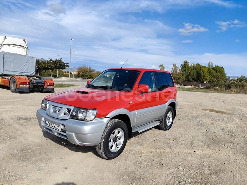 Rojo Usado 2001 Nissan Terrano Comfort SUV | 12.500 € (Un poco caro) - Imagen 1/4