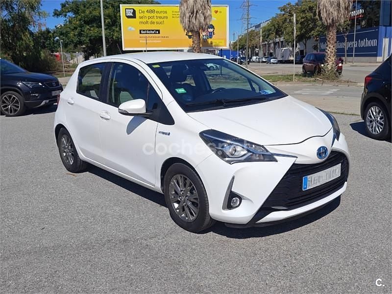 Blanco Usado 2018 Toyota Yaris Hybrid Active Berlina | 10.500 € (Buen precio) - Imagen 1/4