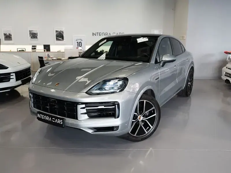 Käytetty Porsche Cayenne 470 HP (345 kW) 2024 Peessi Katumaasturi