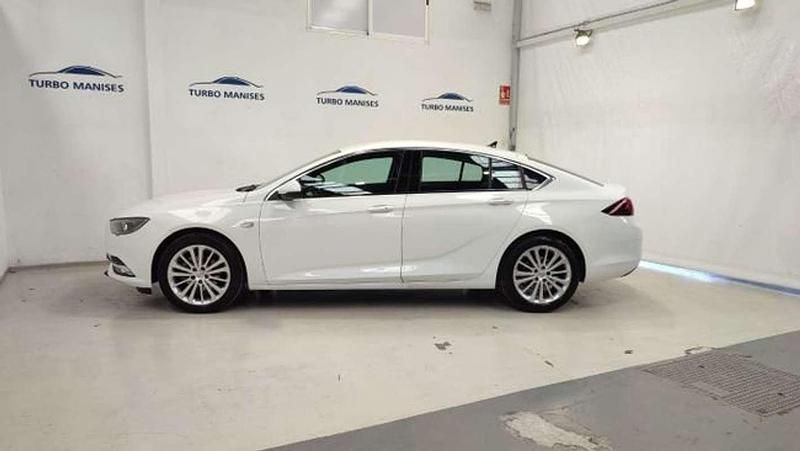 Usado Opel Insignia Innovation 166 CV (122 kW) 2020 Blanco Berlina