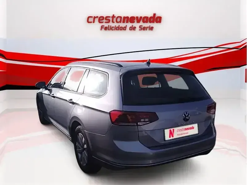Usado VW Passat Business 120 CV (88 kW) 2020 Gris Familiar