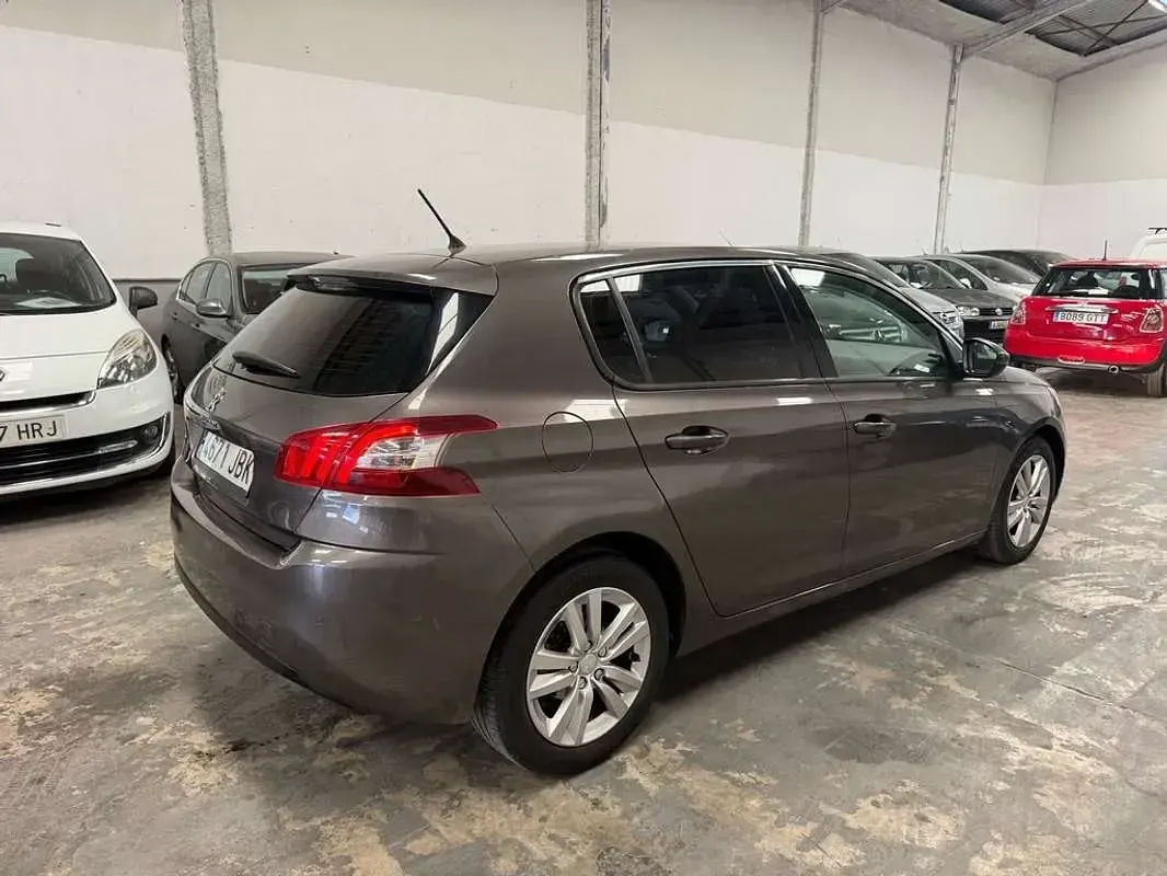 Usado Peugeot 308 Access 114 CV (83 kW) 2014 Marrón Utilitario