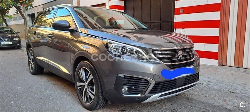 Usado Peugeot 5008 Allure 130 CV (95 kW) 2017 Gris / plata SUV