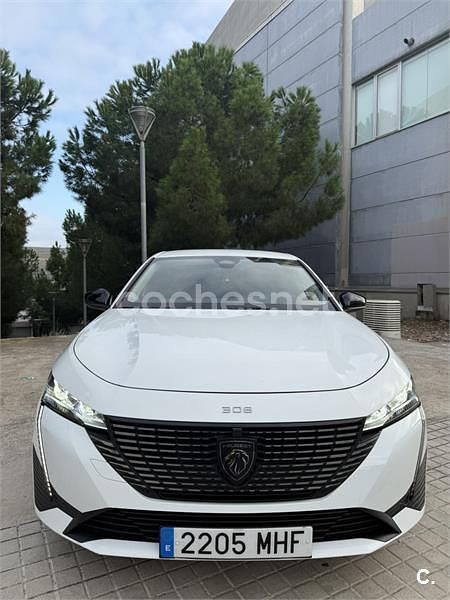Usado Peugeot 308 Allure 130 CV (95 kW) 2023 Blanco Berlina