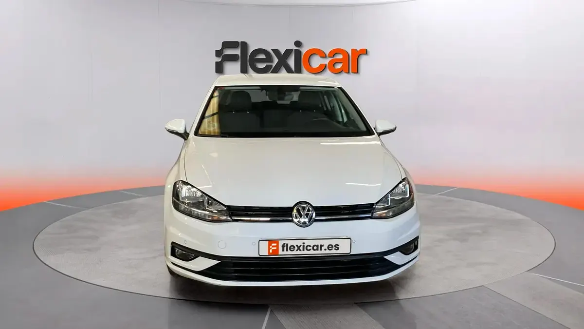 Usado VW Golf VII 115 CV (84 kW) 2019 Beige Berlina