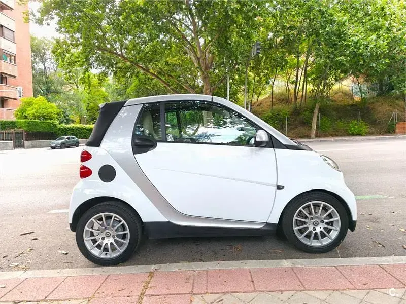 Usado Smart ForTwo Cabrio Passion 84 CV (61 kW) 2008 Blanco Descapotable