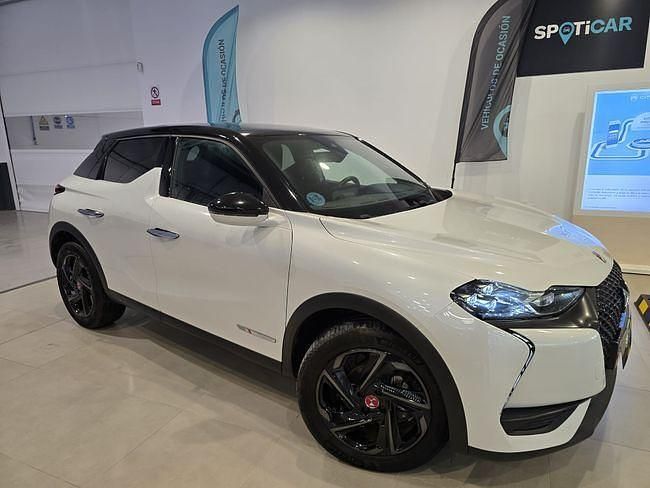 Blanco Usado 2022 DS Automobiles DS3 Crossback Performance SUV | 16.990 € (Precio justo) - Imagen 1/4