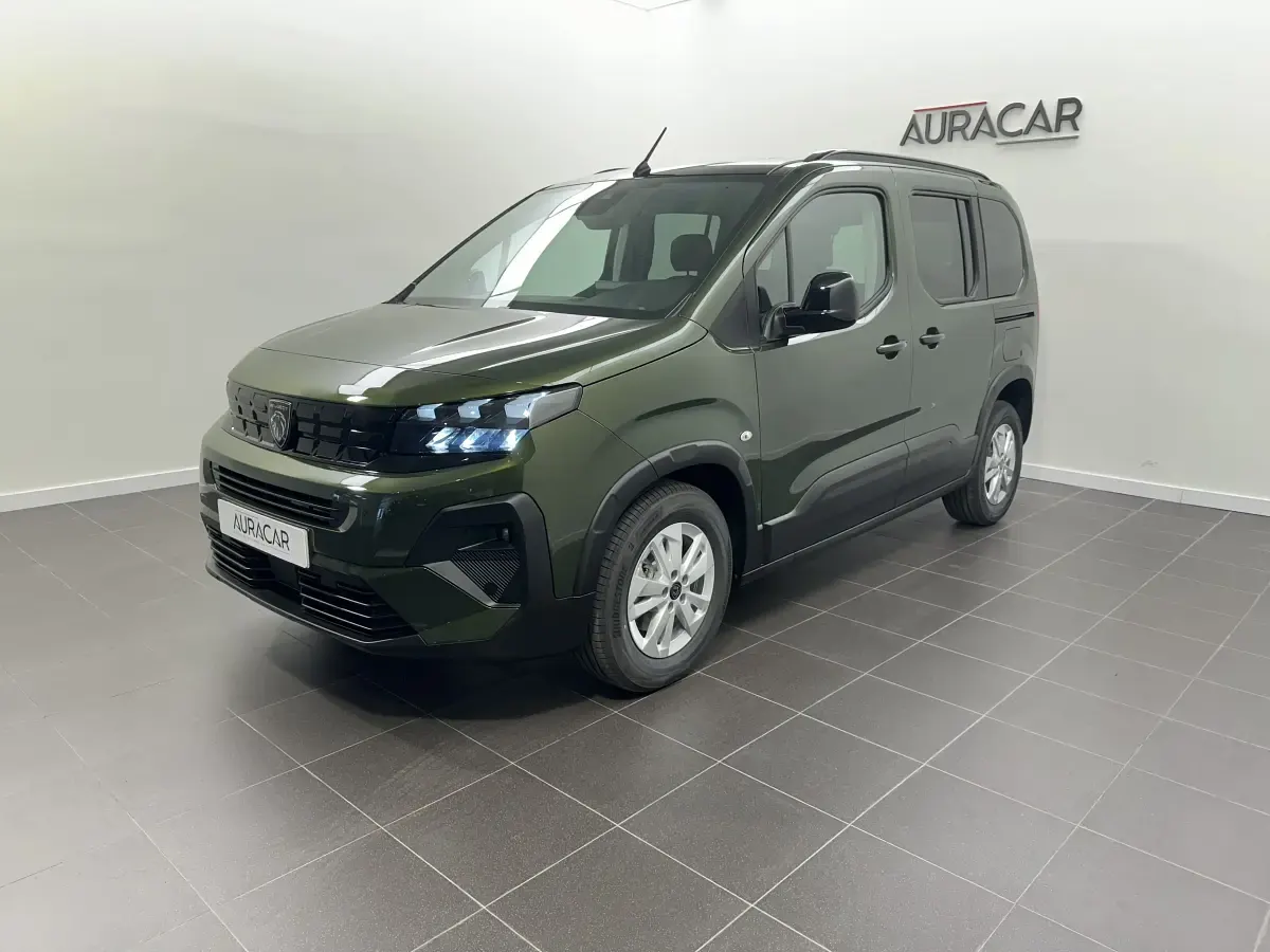Usado Peugeot Rifter Allure 100 CV (73 kW) 2024 Azul Monovolumen