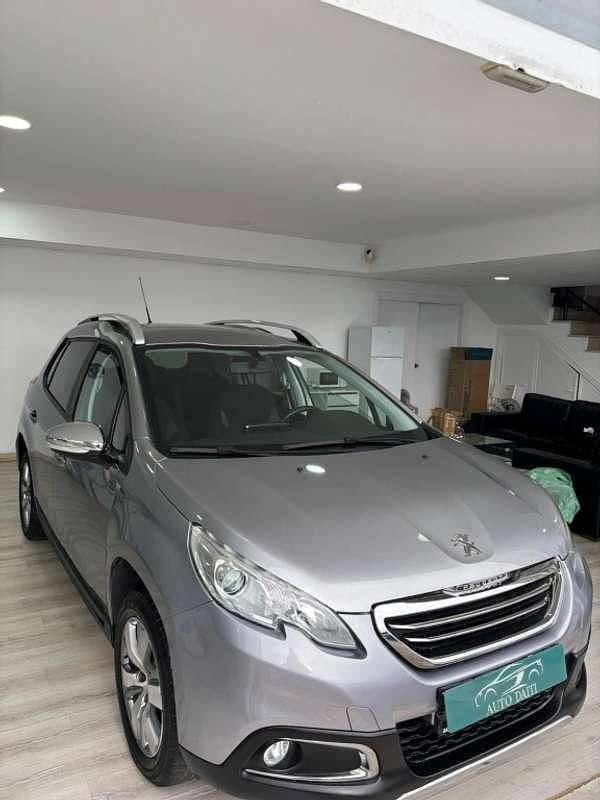 Usado Peugeot 2008 Style 110 CV (80 kW) 2016 Beige SUV