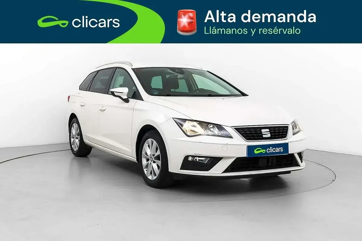 Usado Seat Leon ST Style 116 CV (85 kW) 2019 Blanco Familiar