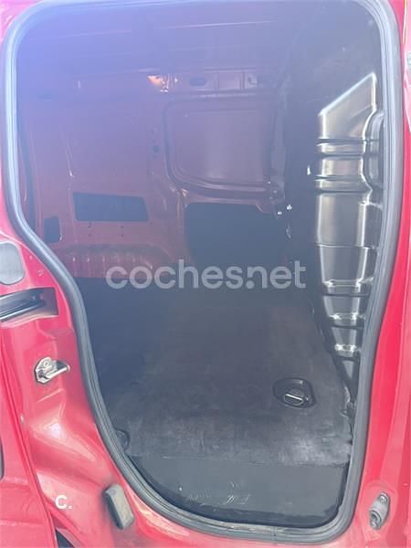 Usado Fiat Fiorino 70 CV (51 kW) 2016 Rojo Monovolumen