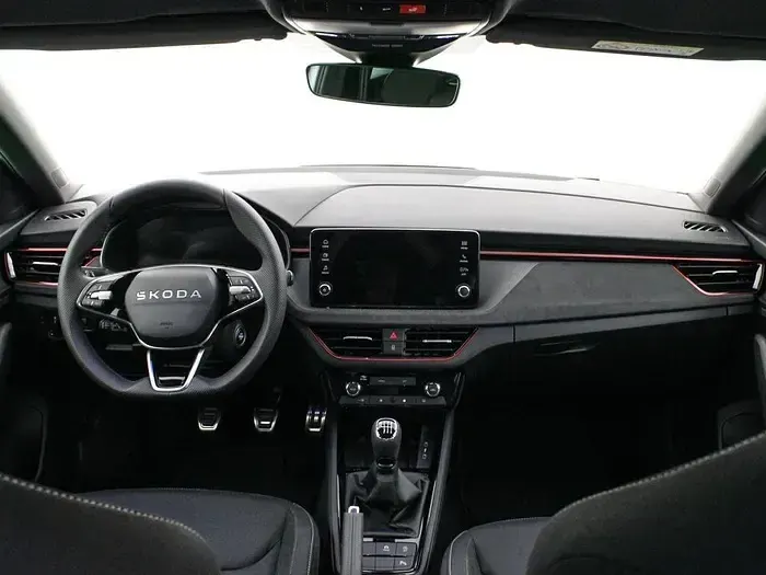 Nuevo Skoda Scala 115 CV (84 kW) 2026 Blanco Utilitario