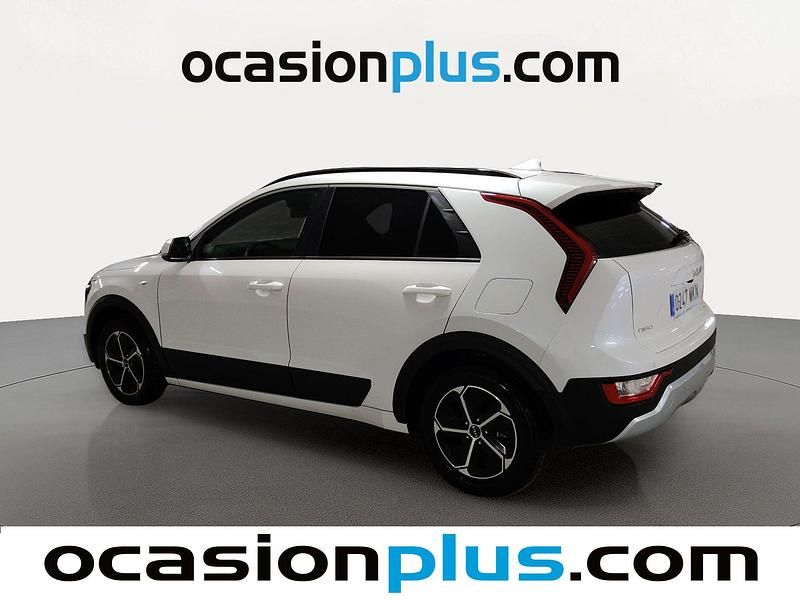 Käytetty Kia Niro 141 HP (103 kW) 2023 Valkoinen Katumaasturi