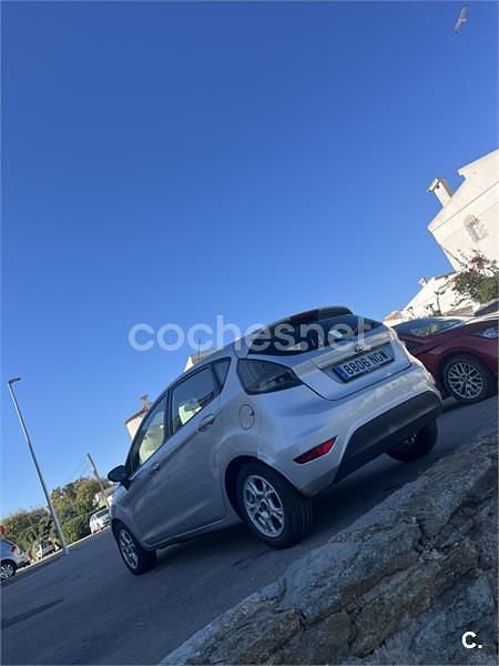 Gris / plata Usado 2012 Ford Fiesta Titanium X Berlina | 6000 € (Precio justo) - Imagen 1/1