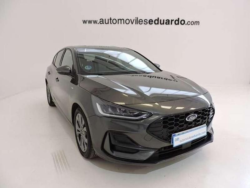 Usado Ford Focus ST-Line 125 CV (91 kW) 2023 Gris Familiar