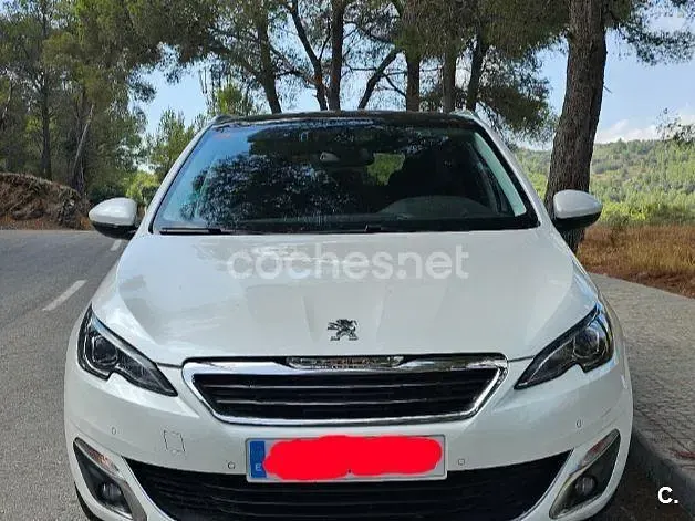 Usado Peugeot 308 SW Allure 120 CV (88 kW) 2016 Blanco Familiar