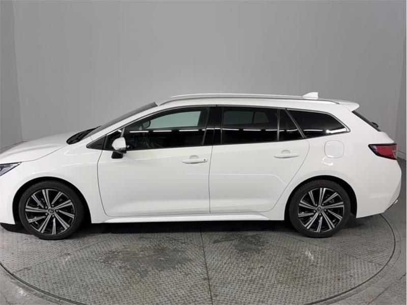 Usado Toyota Corolla Sport 122 CV (89 kW) 2022 Blanco Familiar