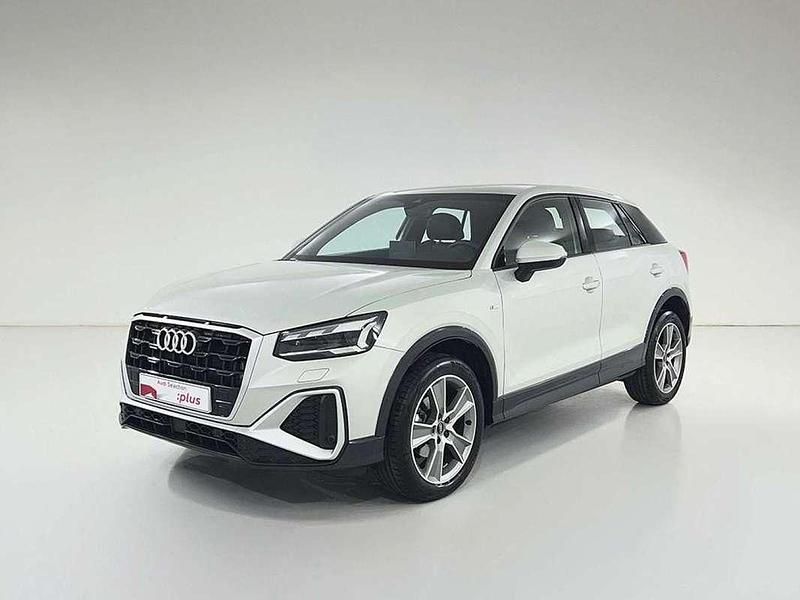 Usado Audi Q2 Black Edition 150 CV (110 kW) 2025 Gris SUV