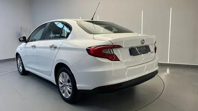 Usado Fiat Tipo Easy 95 HP (69 kW) 2017 Branco Carrinha