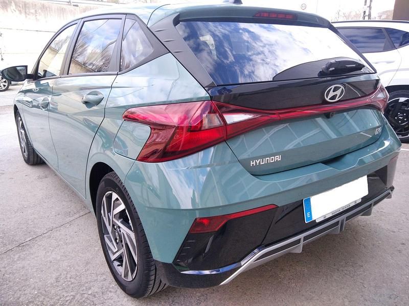 Nuevo Hyundai i20 100 CV (73 kW) 2025 Verde Utilitario