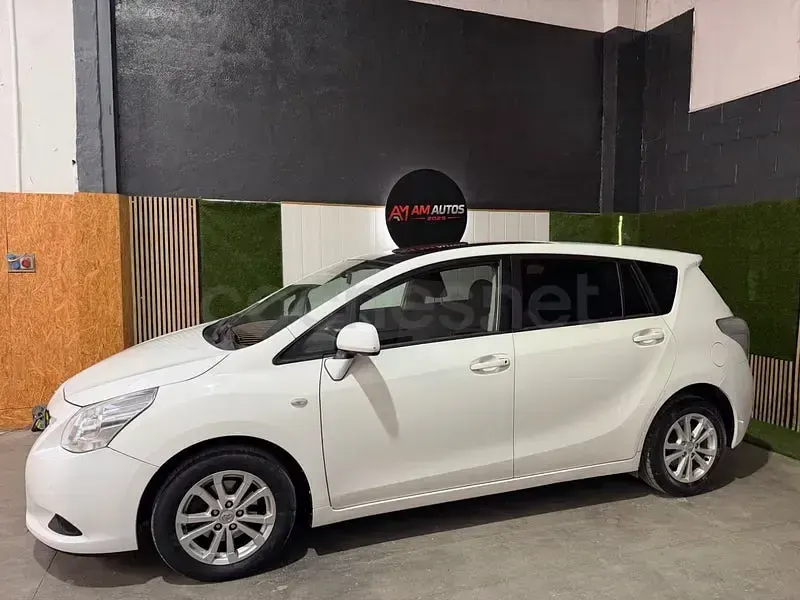 Usado Toyota Verso Active 126 CV (92 kW) 2011 Blanco Monovolumen