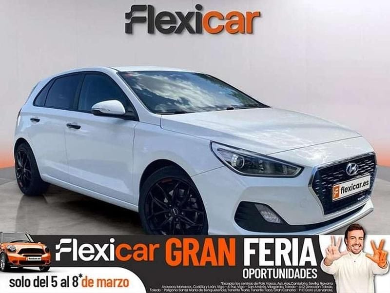 Usado Hyundai i30 GO! 120 CV (88 kW) 2018 Blanco Utilitario