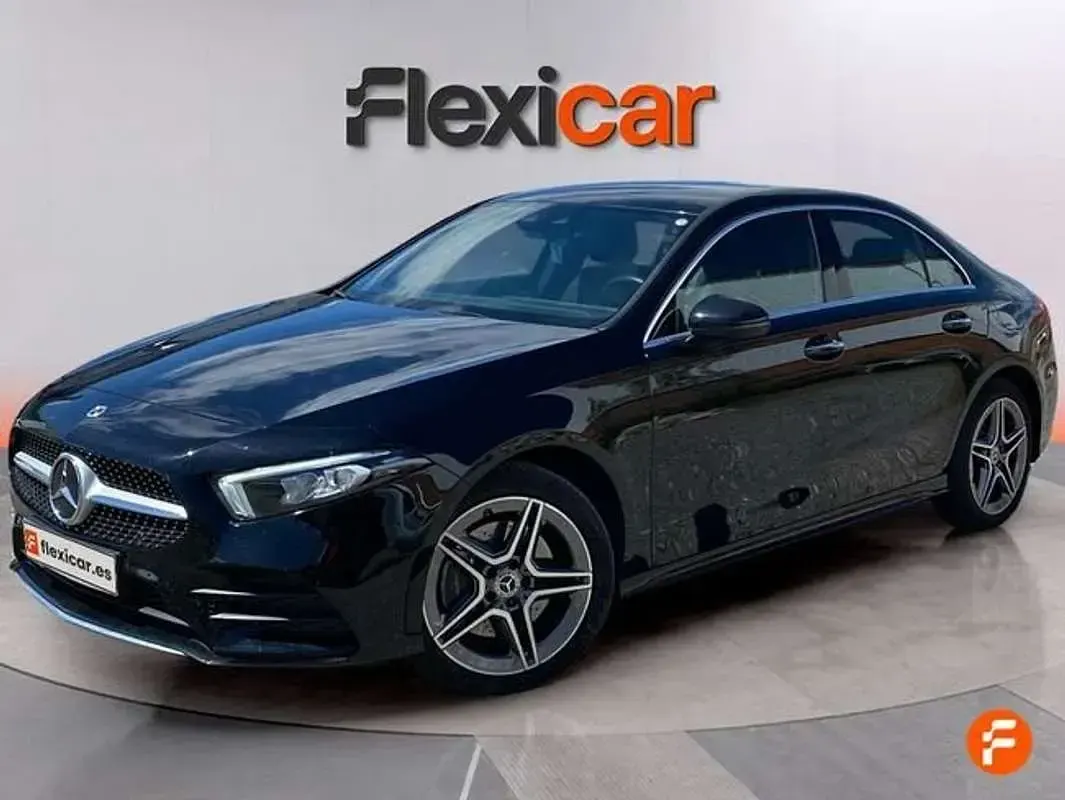 Usado Mercedes A250 218 CV (160 kW) 2021 Negro Berlina
