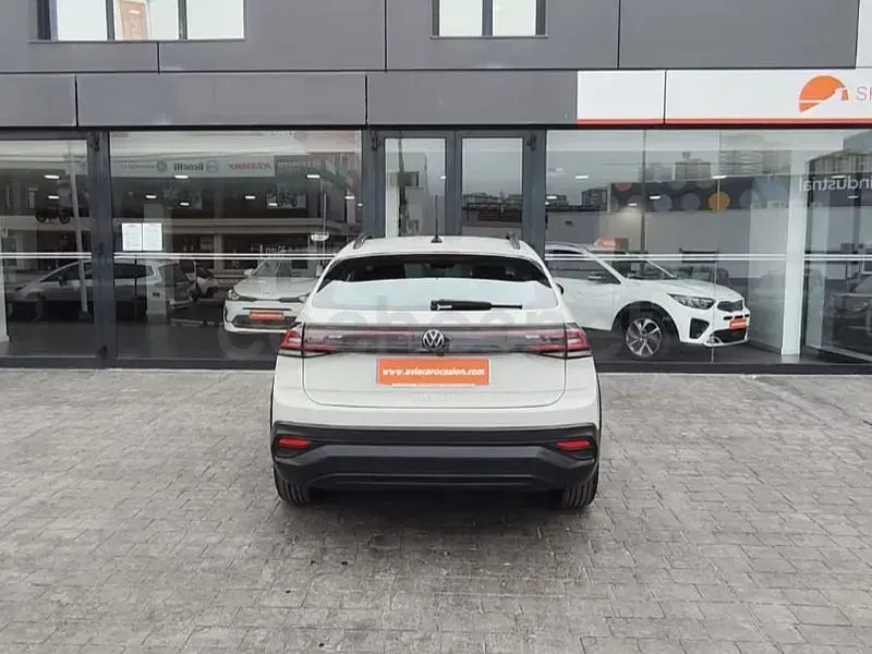 Usado VW Taigo Life 95 CV (69 kW) 2023 Beige SUV