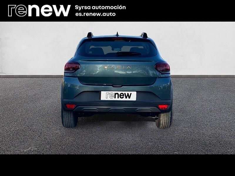 Usado Dacia Sandero Extreme 100 CV (73 kW) 2025 Verde Berlina