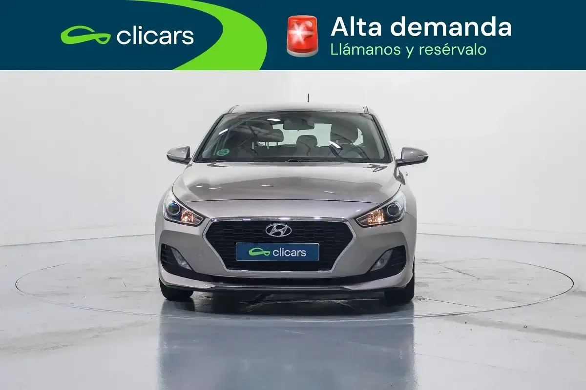 Usado Hyundai i30 GO! 120 CV (88 kW) 2019 Gris Berlina