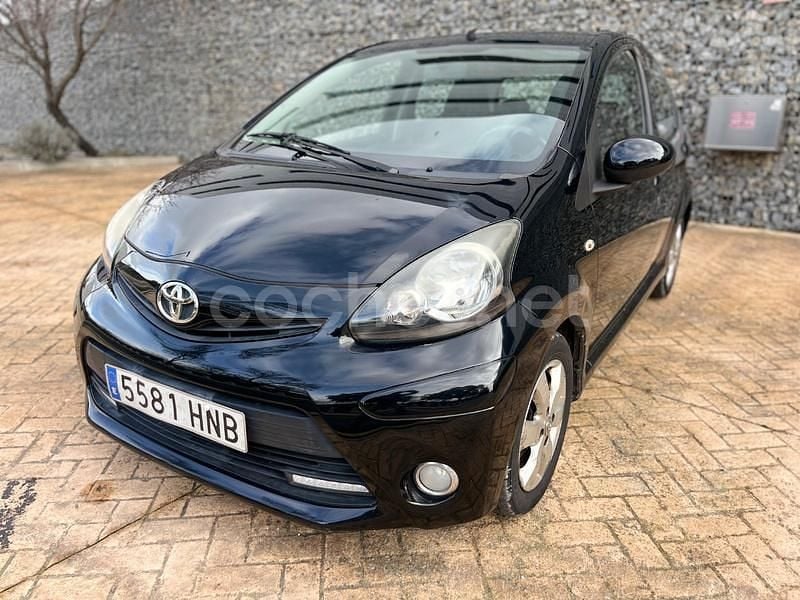Negro Usado 2012 Toyota Aygo City Utilitario | 5490 € (Precio justo) - Imagen 1/4
