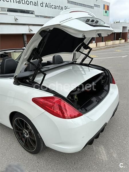 Usado Peugeot 308 CC Active 122 CV (89 kW) 2011 Blanco Descapotable