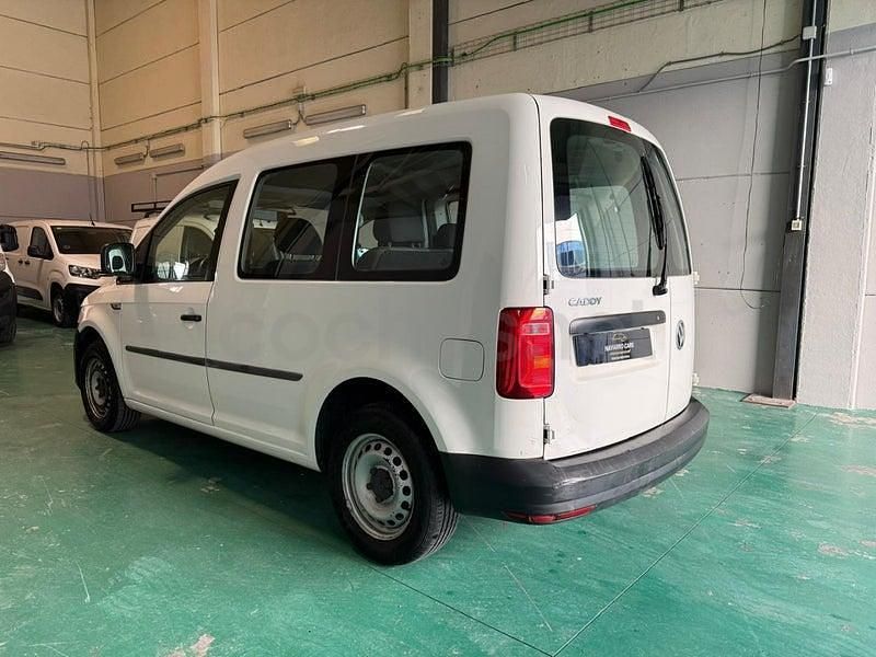 Usado VW Caddy 75 CV (55 kW) 2019 Blanco Monovolumen